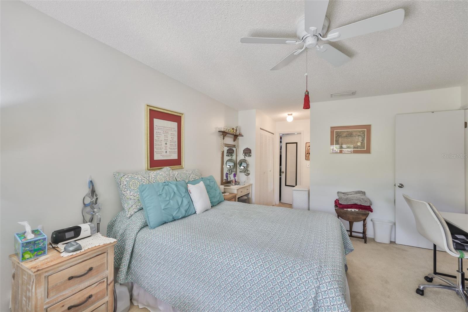 TB8451112 Property Photo