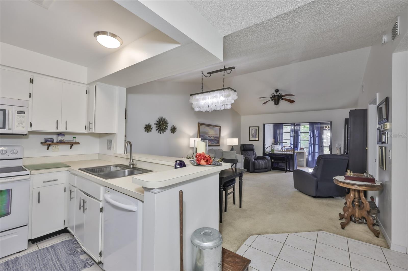 TB8451112 Property Photo