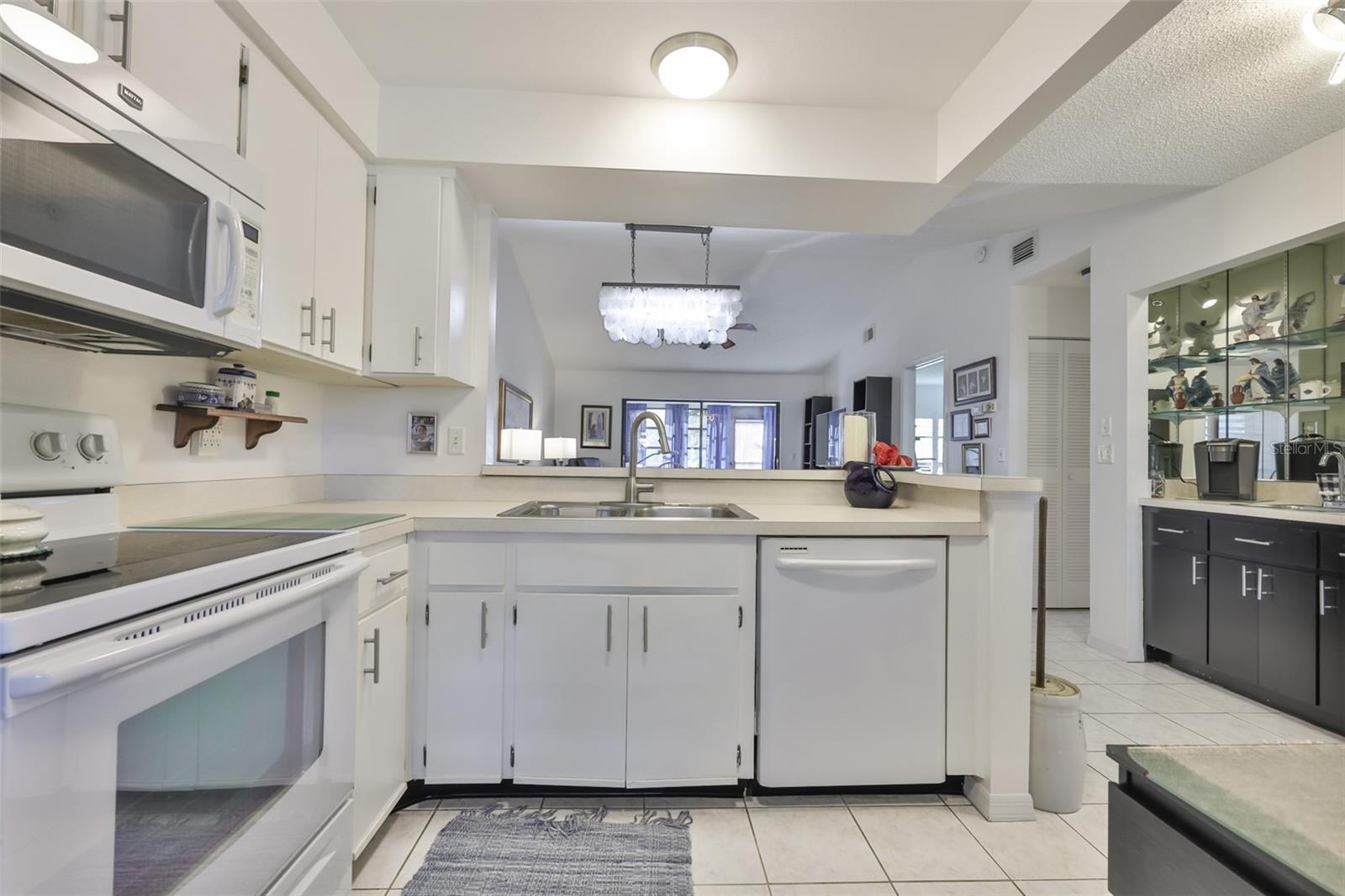 TB8451112 Property Photo