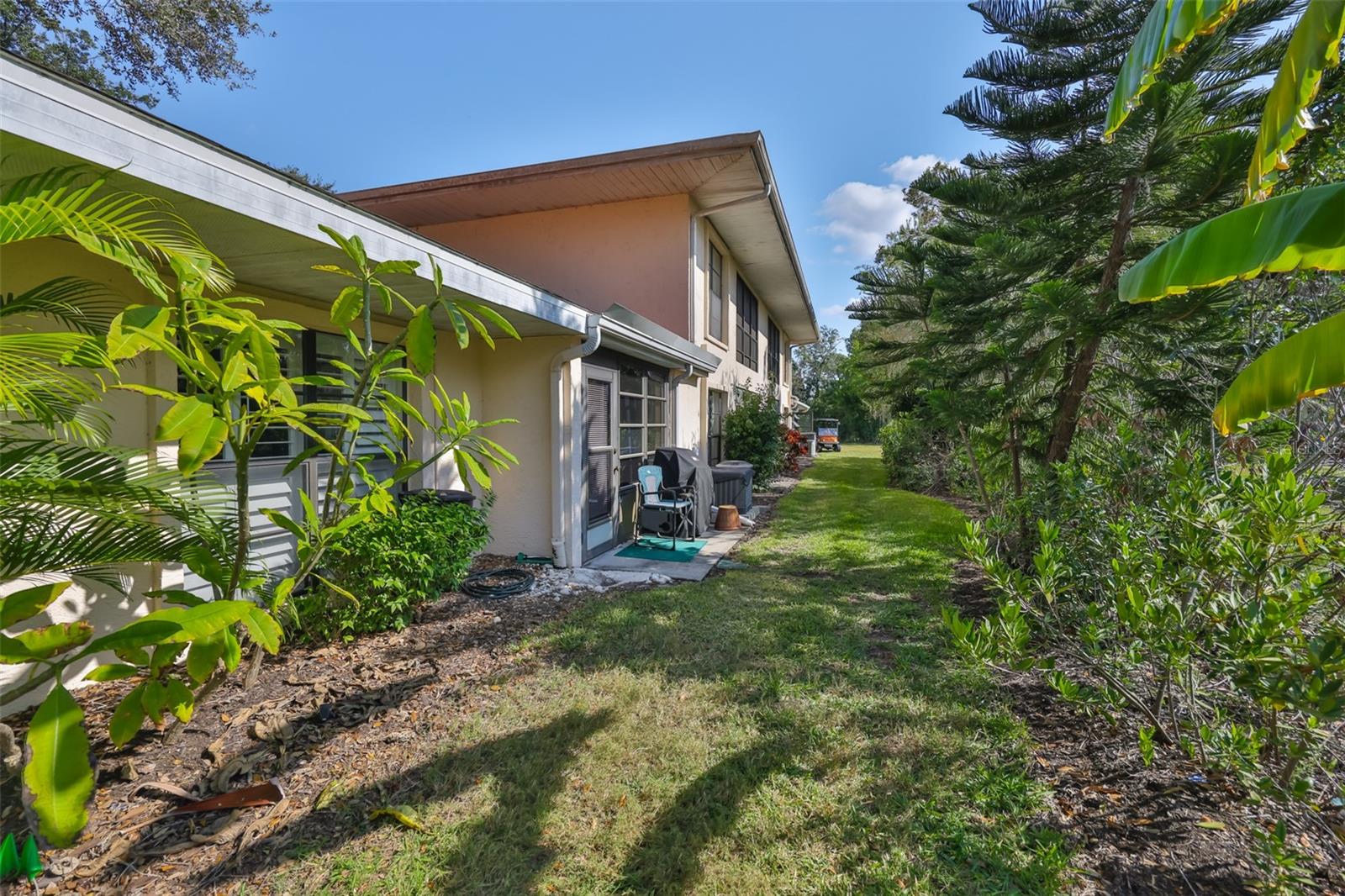 TB8451112 Property Photo