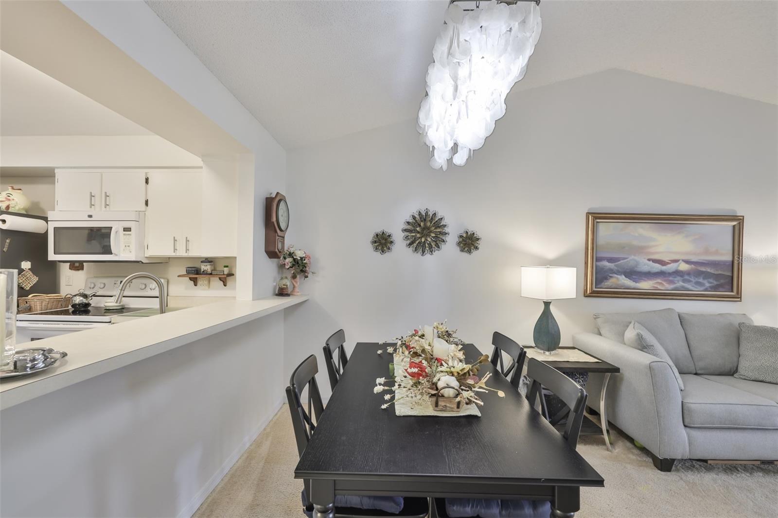 TB8451112 Property Photo