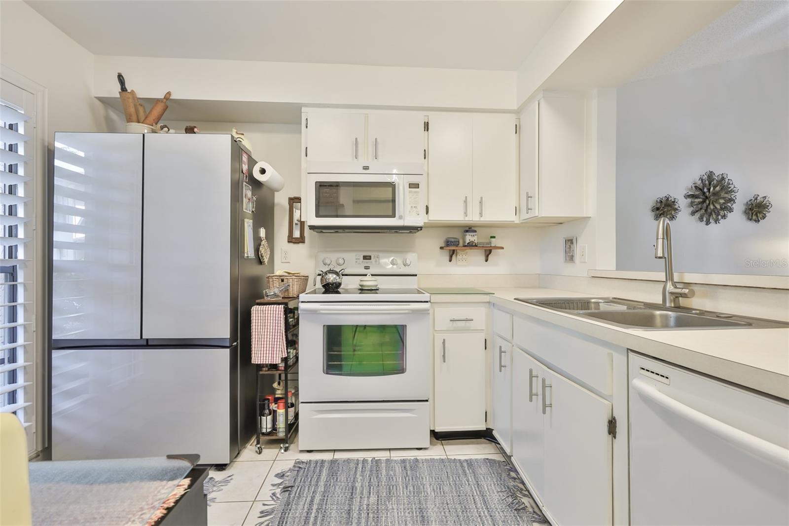 TB8451112 Property Photo