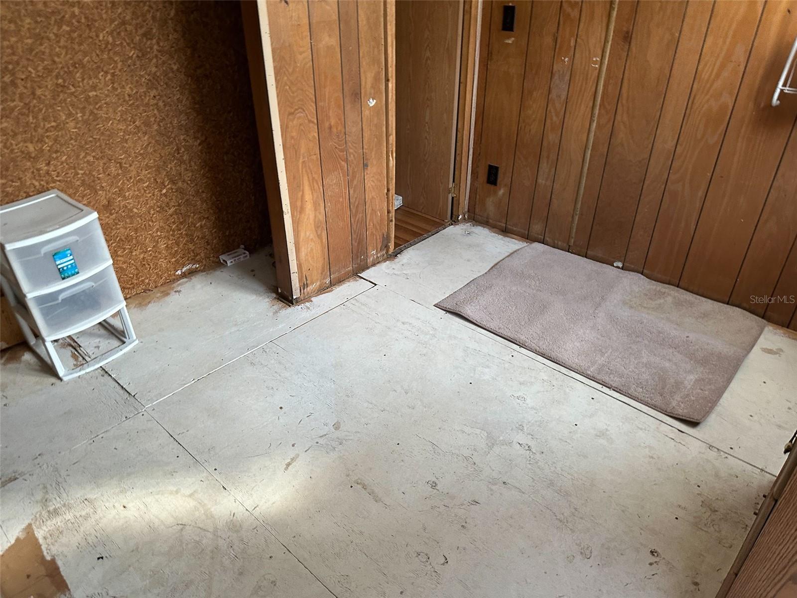 TB8451127 Property Photo