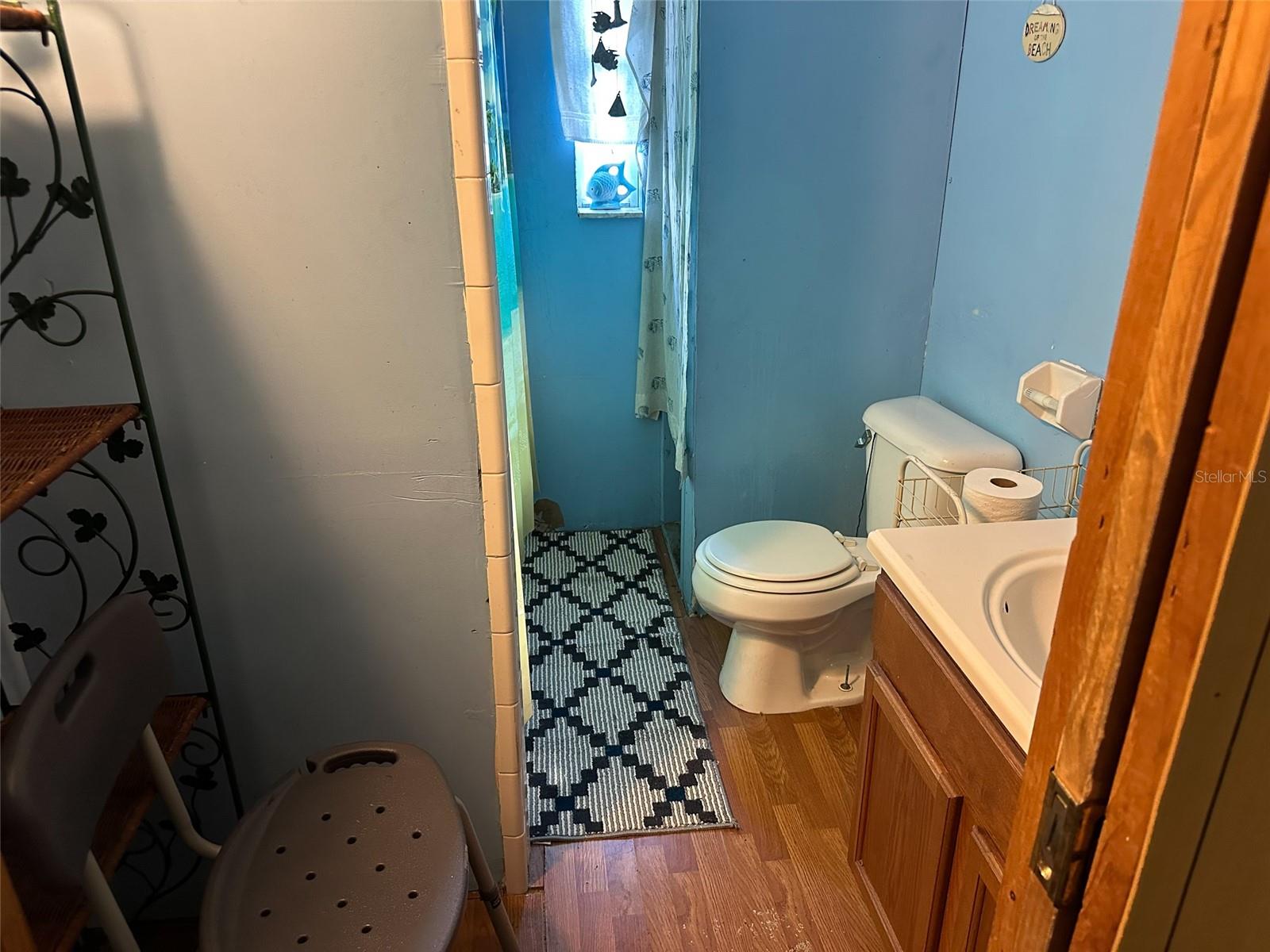 TB8451127 Property Photo