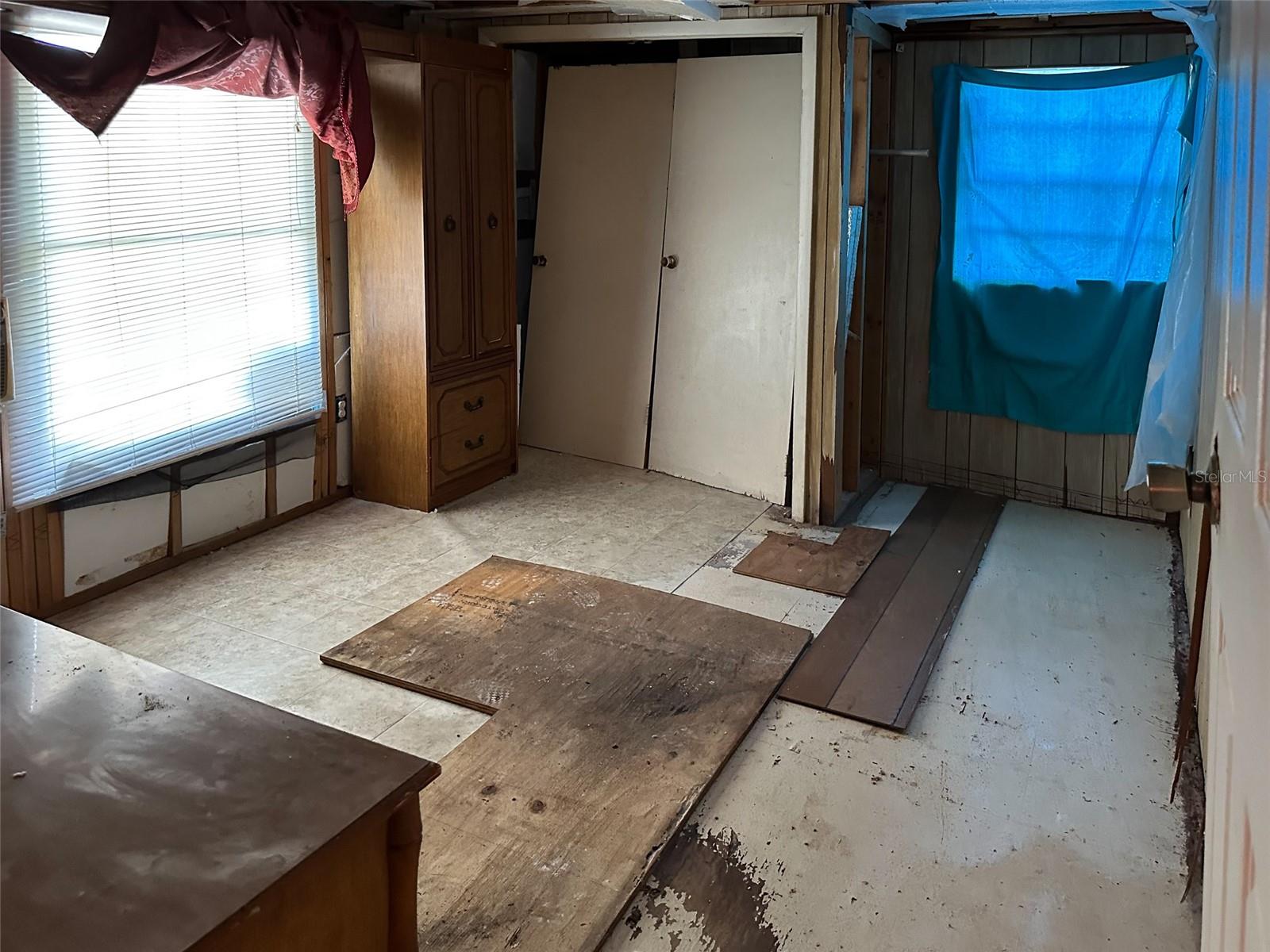 TB8451127 Property Photo