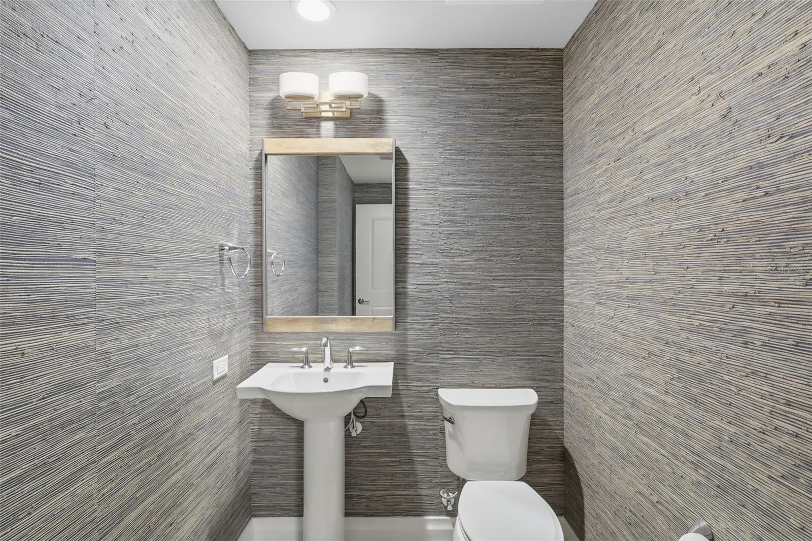 O6363055 Property Photo