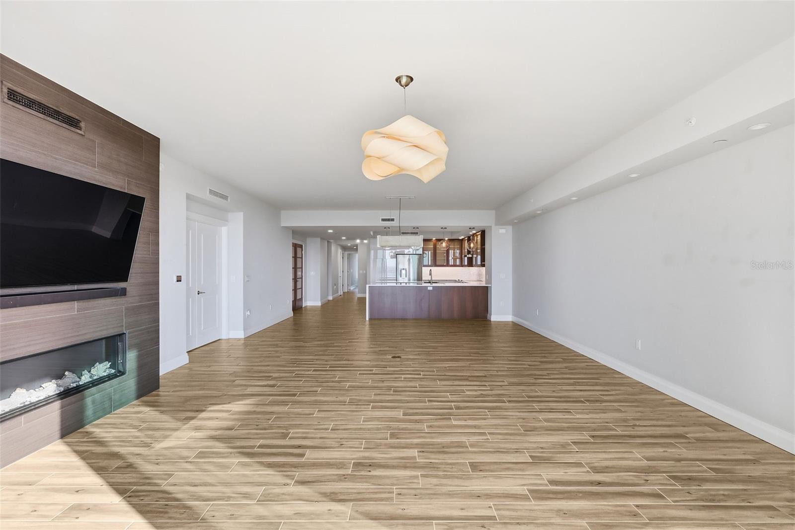 O6363055 Property Photo