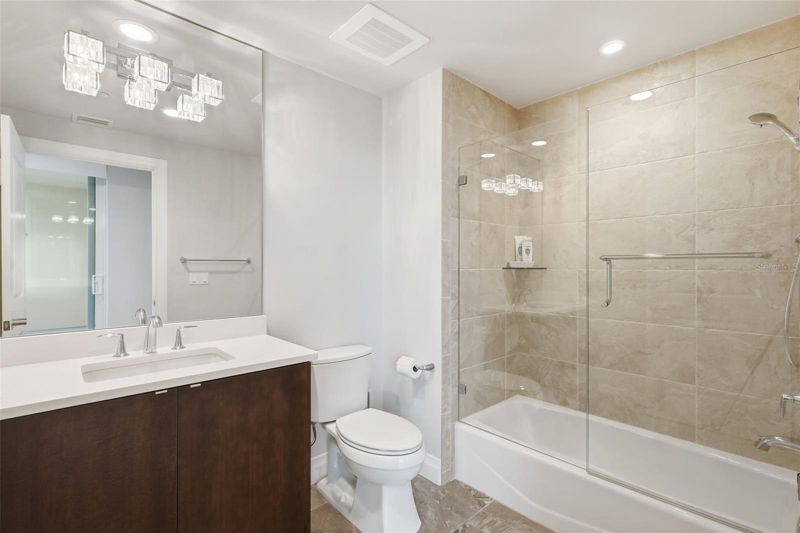 O6363055 Property Photo