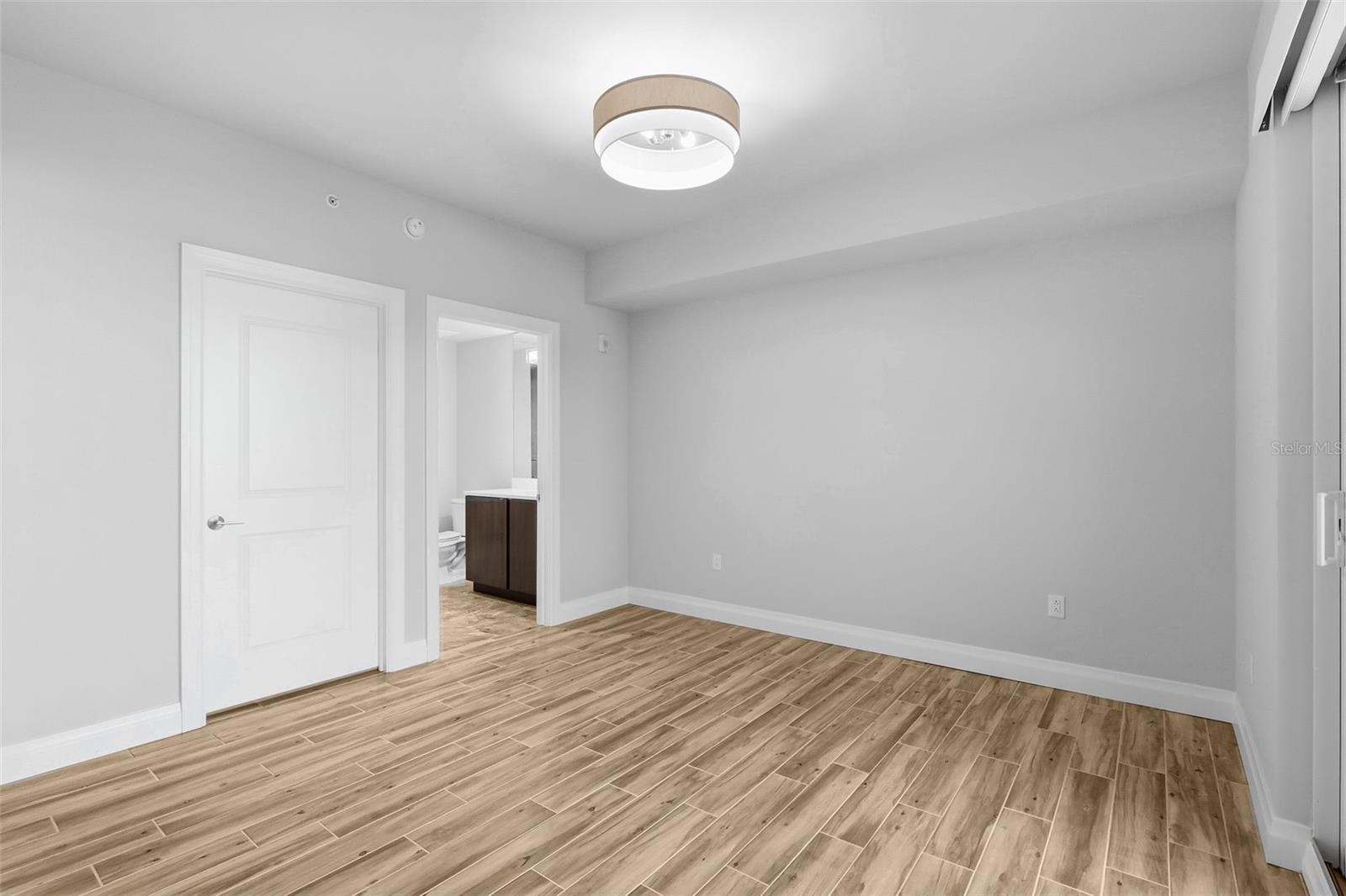 O6363055 Property Photo