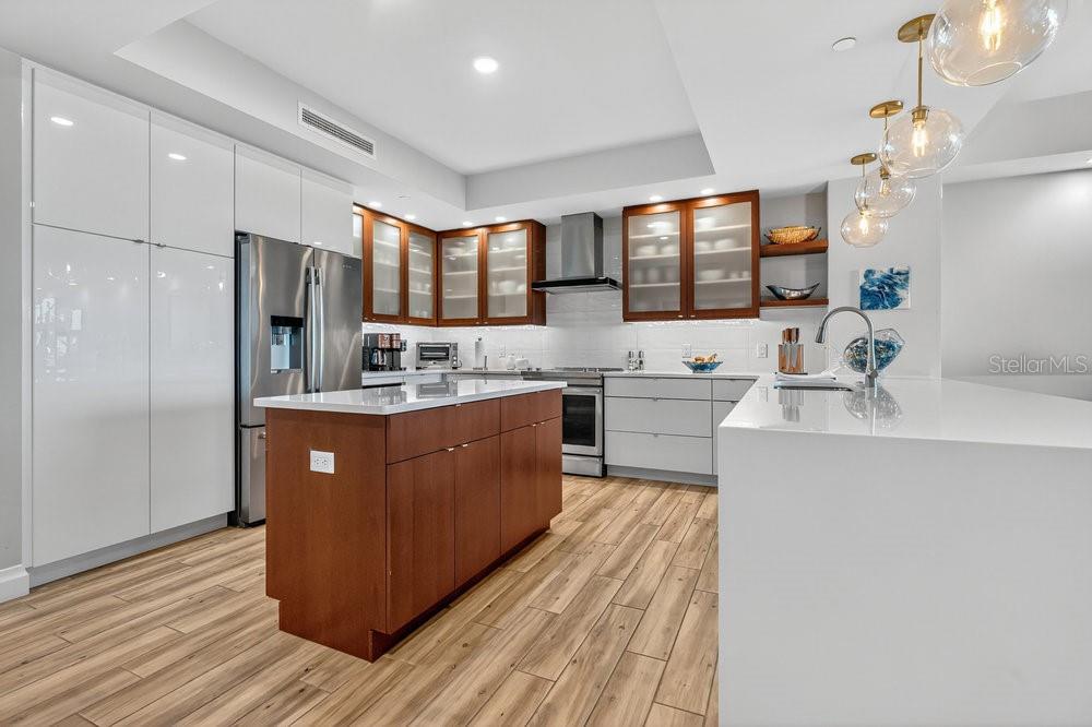 O6363055 Property Photo