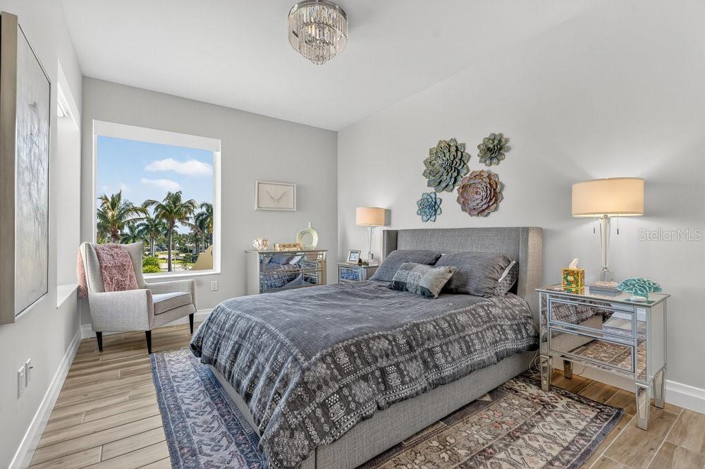 O6363055 Property Photo