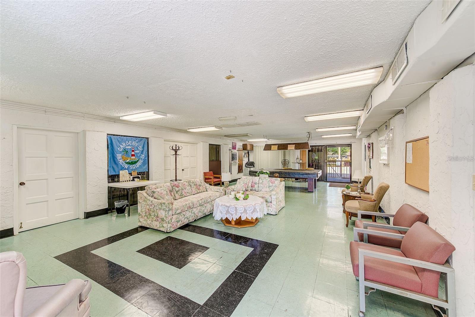 W7881027 Property Photo