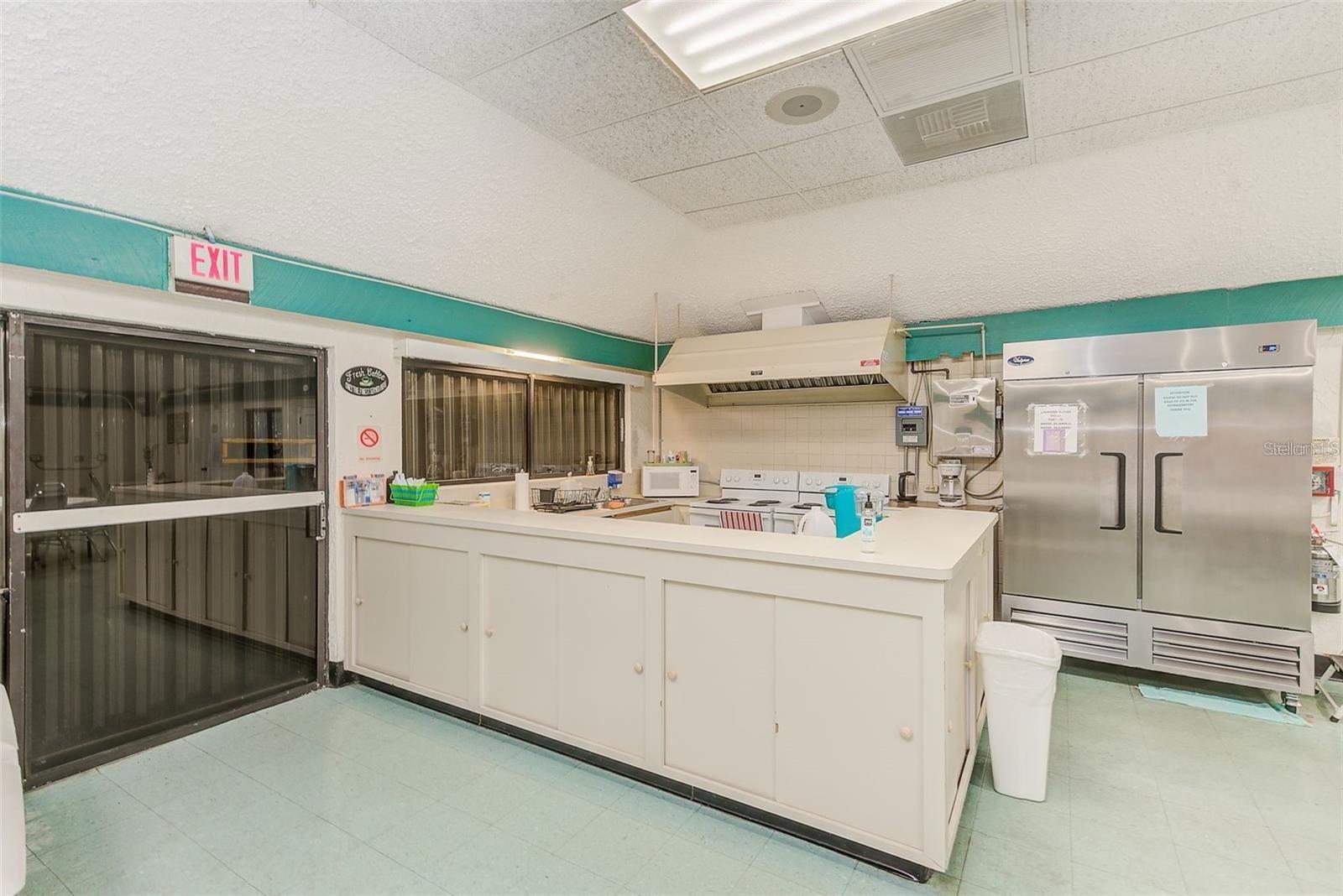 W7881027 Property Photo