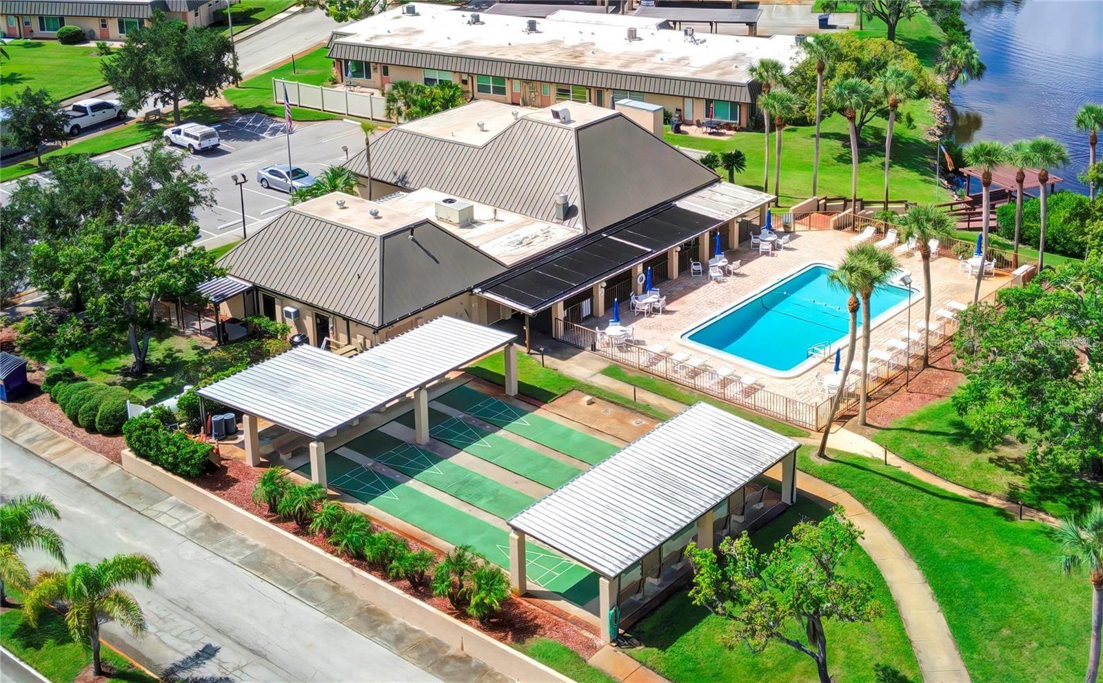 W7881027 Property Photo