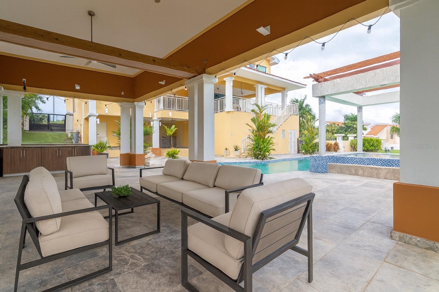 PR9117604 Property Photo