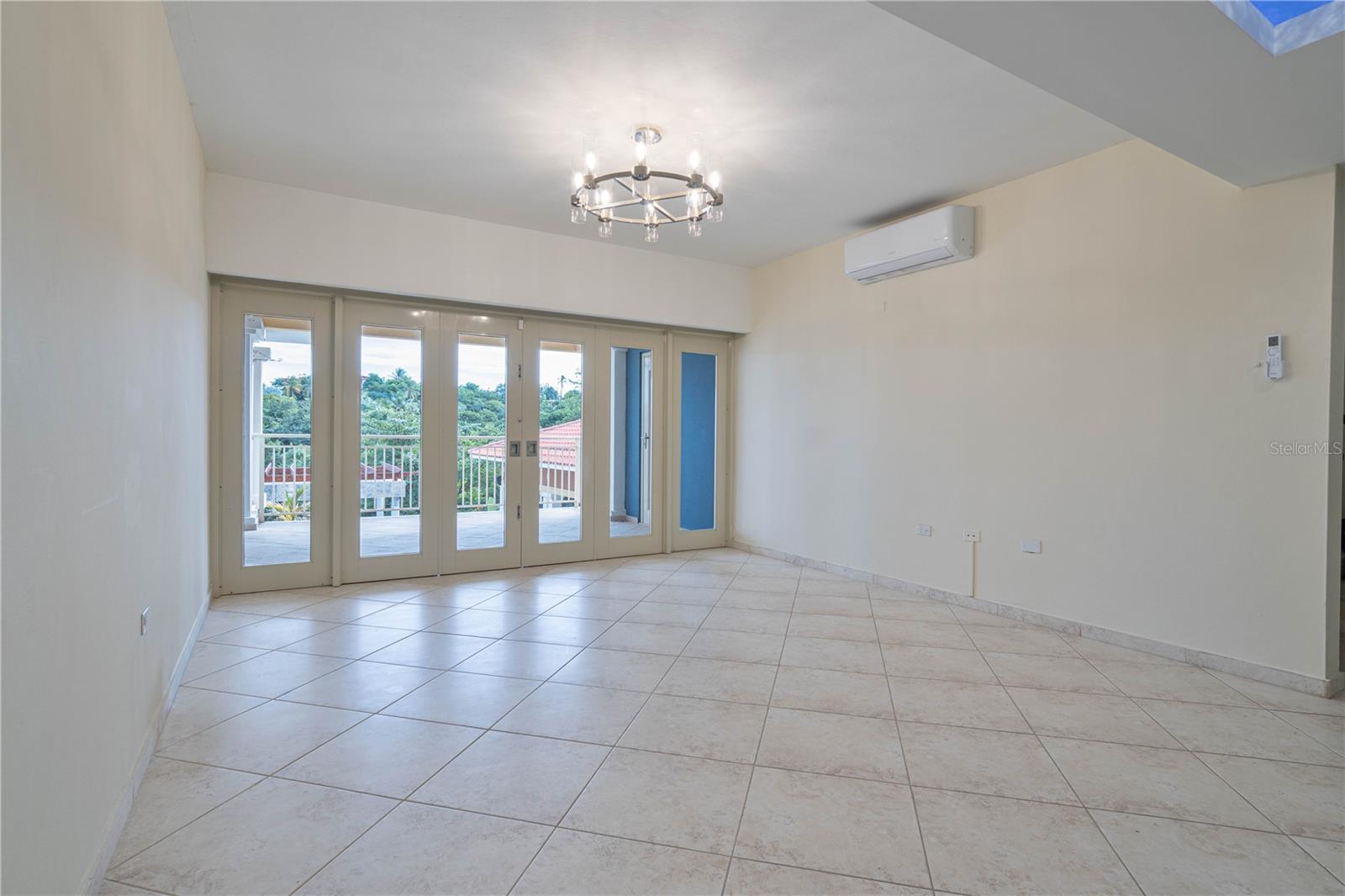 PR9117604 Property Photo