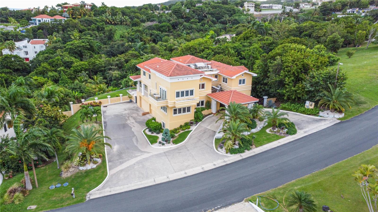 PR9117604 Property Photo