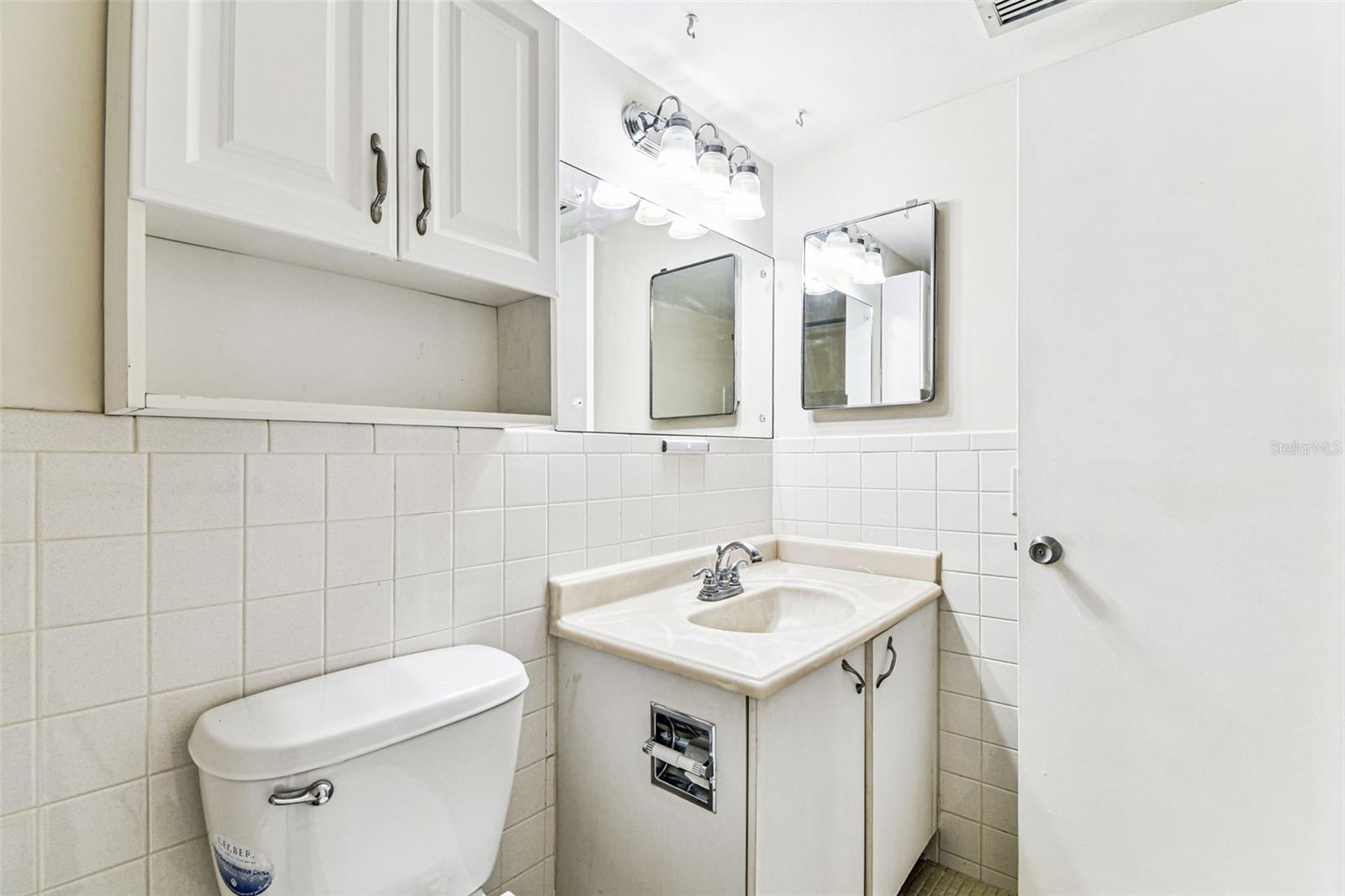 TB8451282 Property Photo