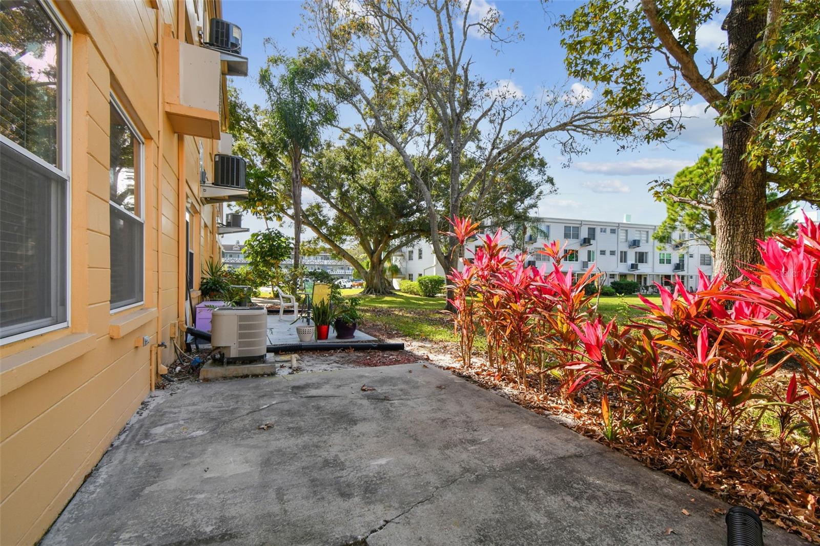 TB8451282 Property Photo