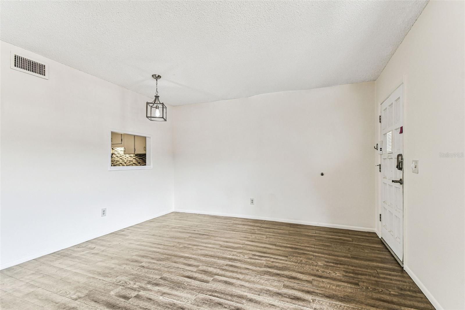 TB8451282 Property Photo