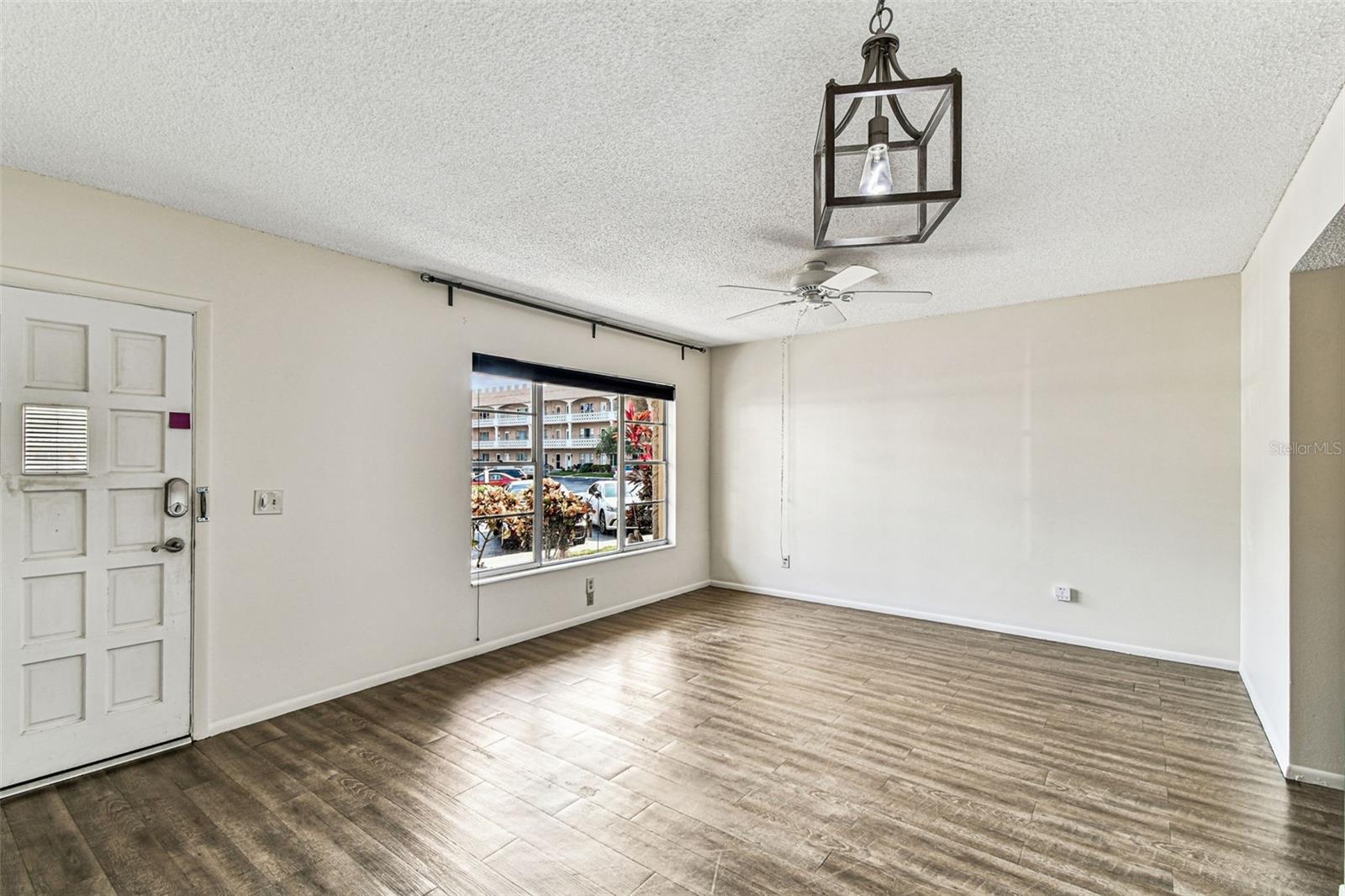 TB8451282 Property Photo