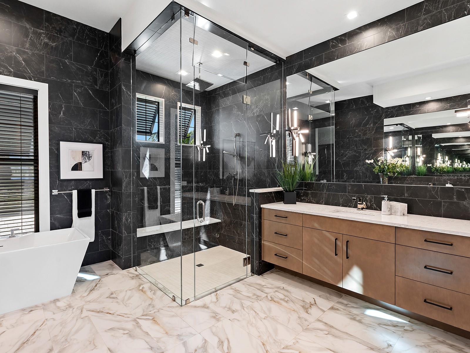 A4673305 Property Photo