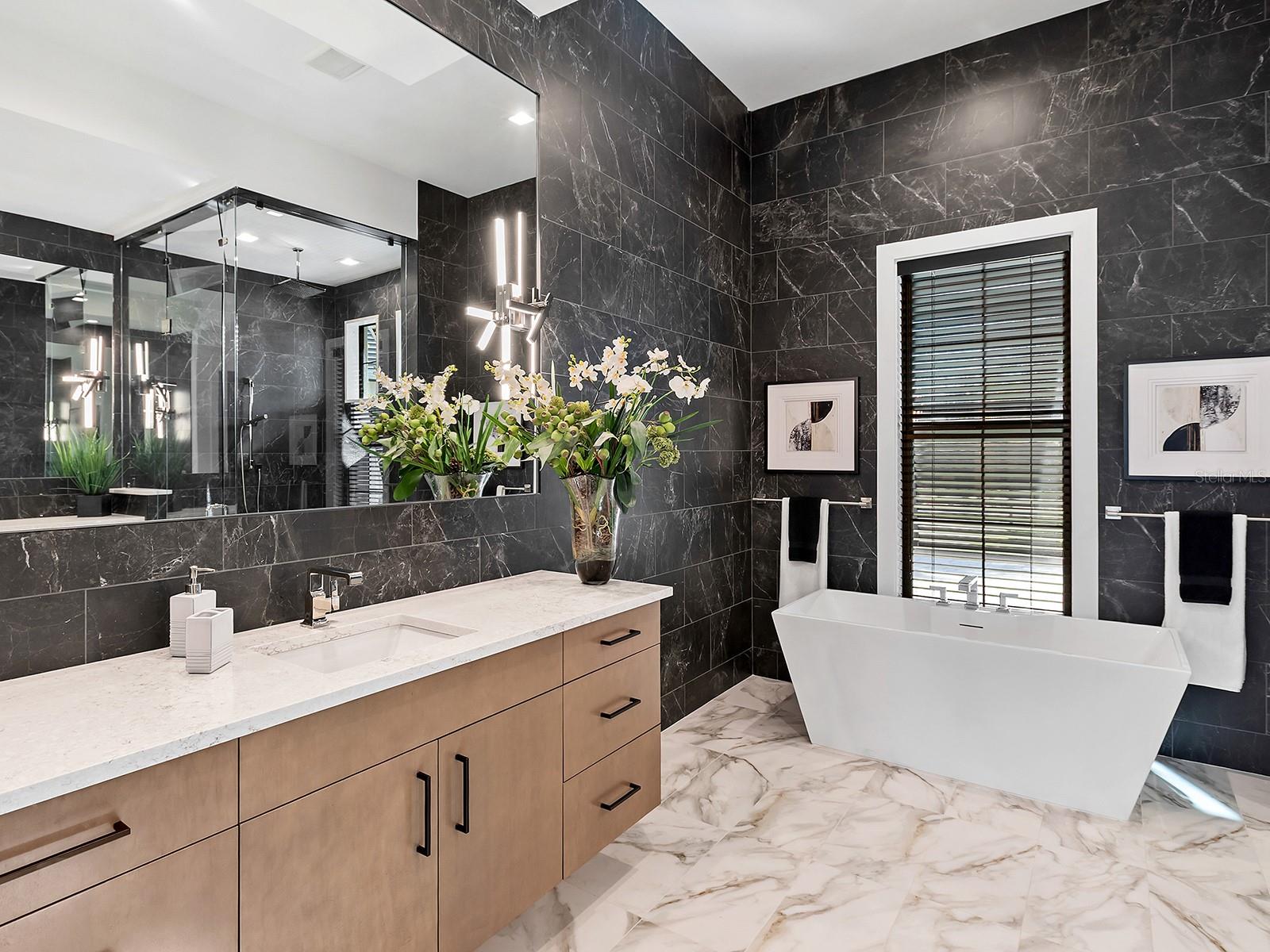 A4673305 Property Photo