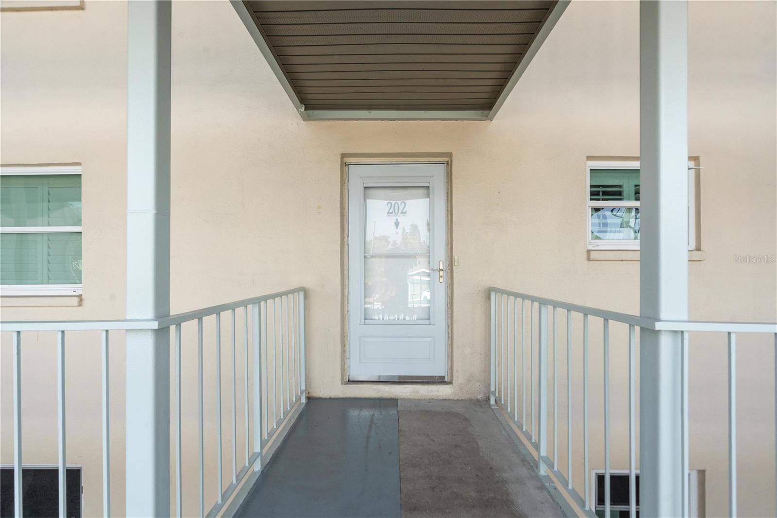 W7881045 Property Photo