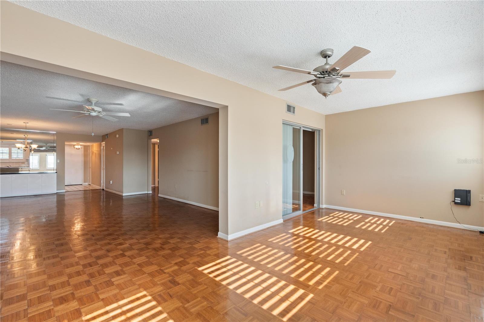 W7881045 Property Photo