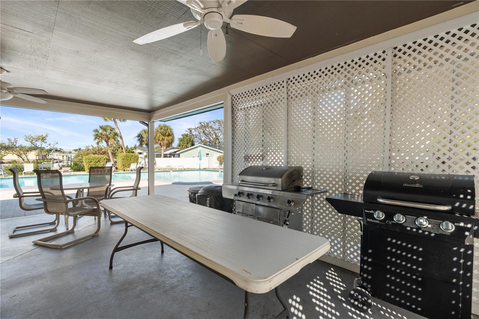 W7881045 Property Photo