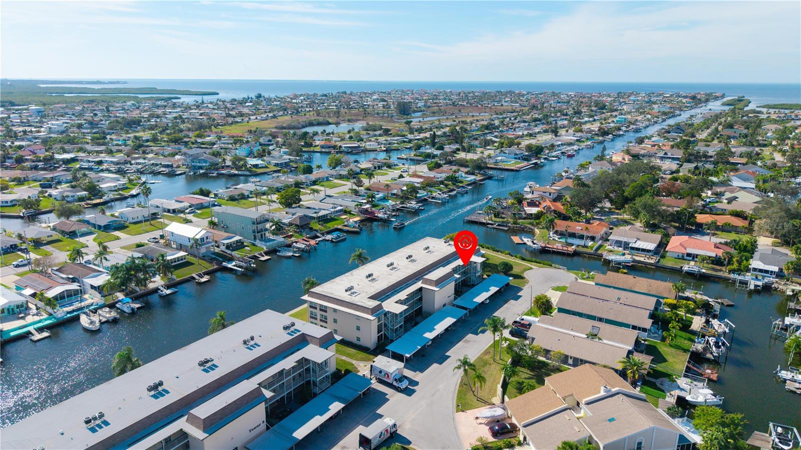 W7881045 Property Photo