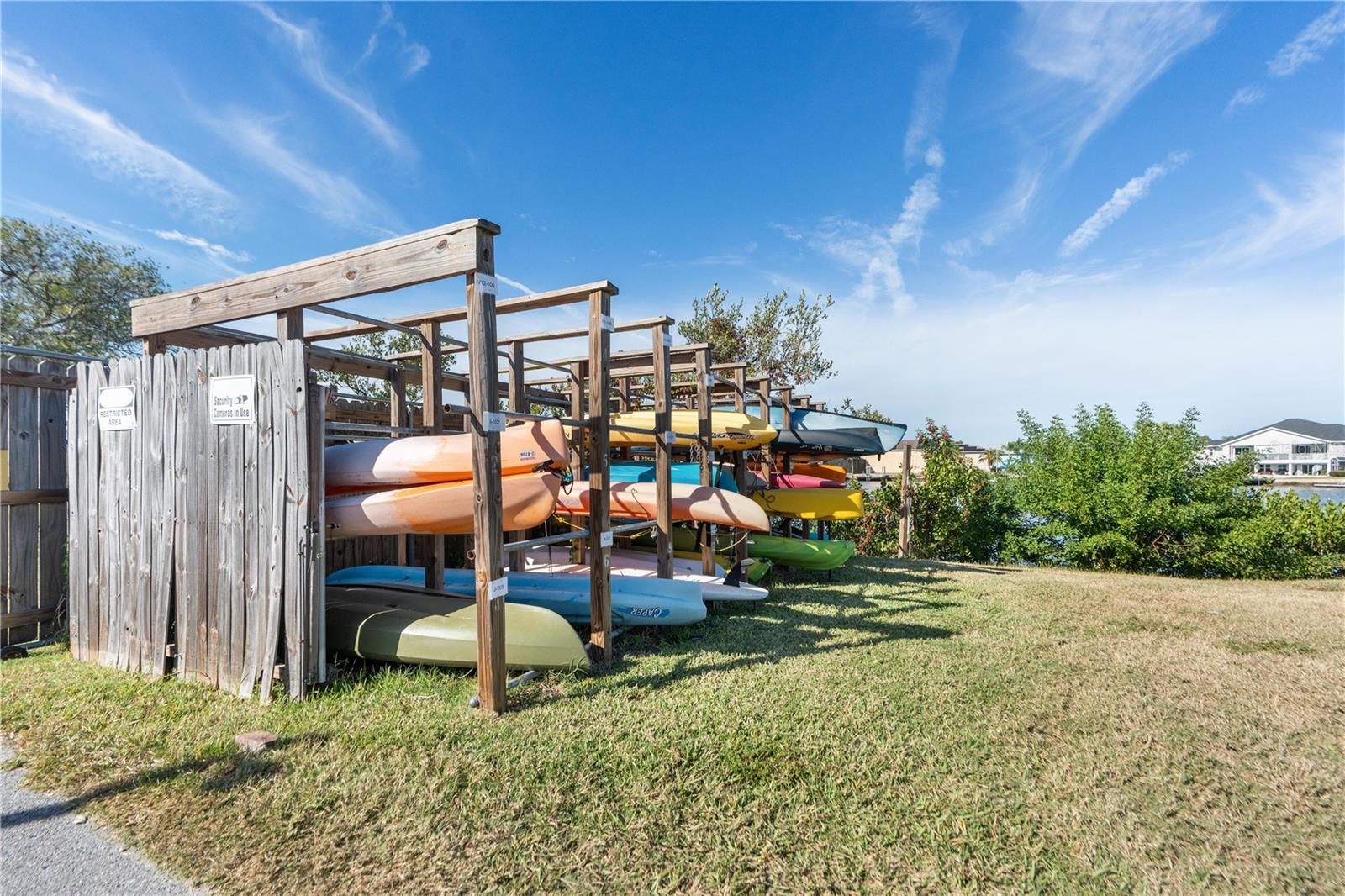 W7881045 Property Photo