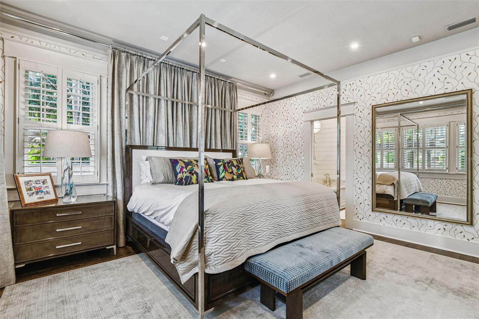 TB8451458 Property Photo