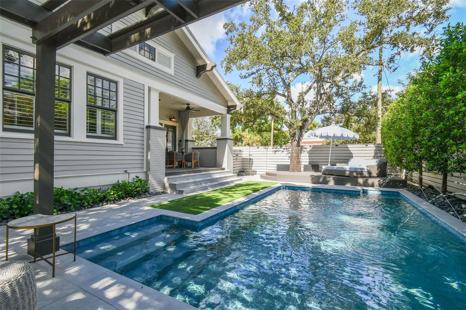 TB8451458 Property Photo