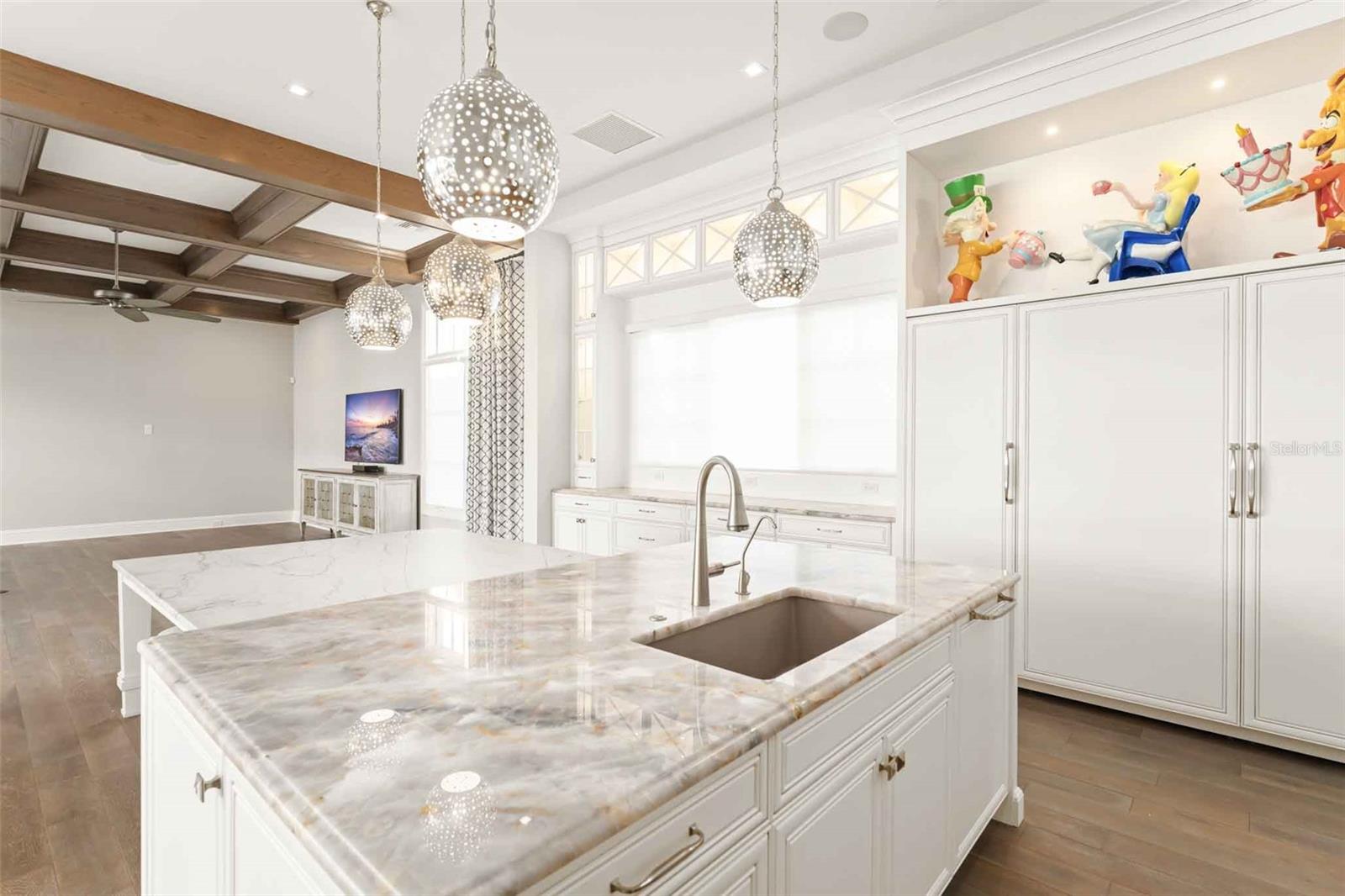 O6363272 Property Photo