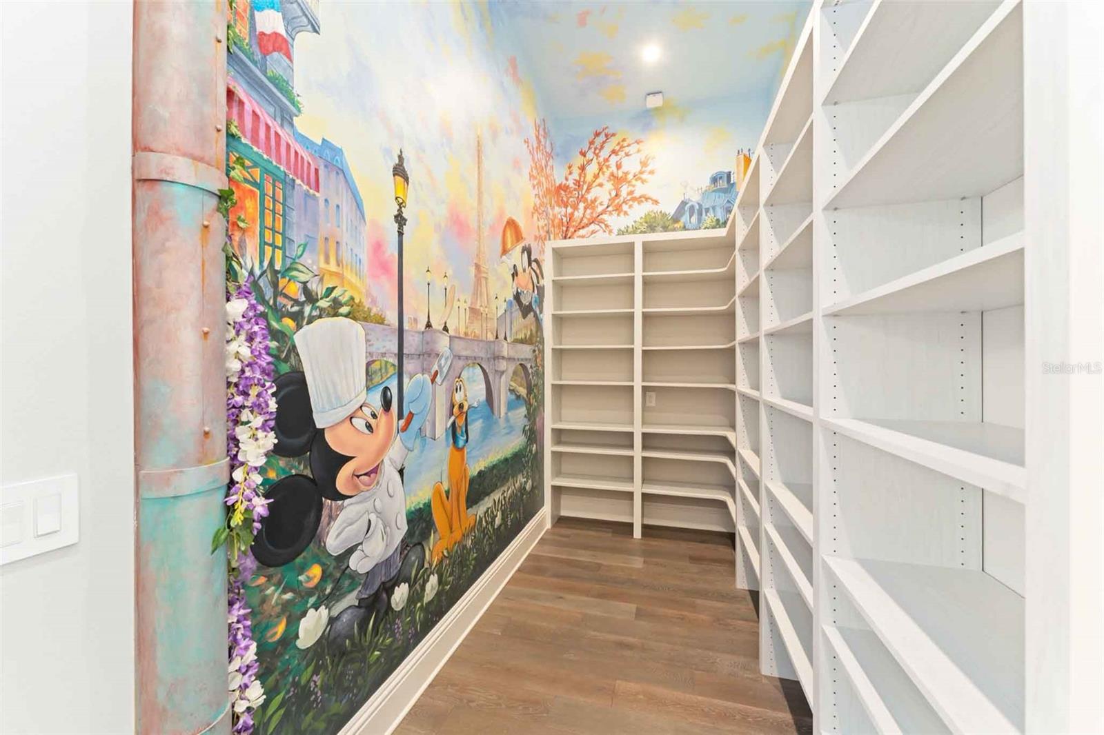 O6363272 Property Photo