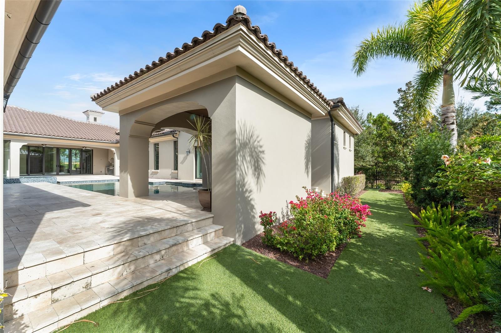 O6363272 Property Photo