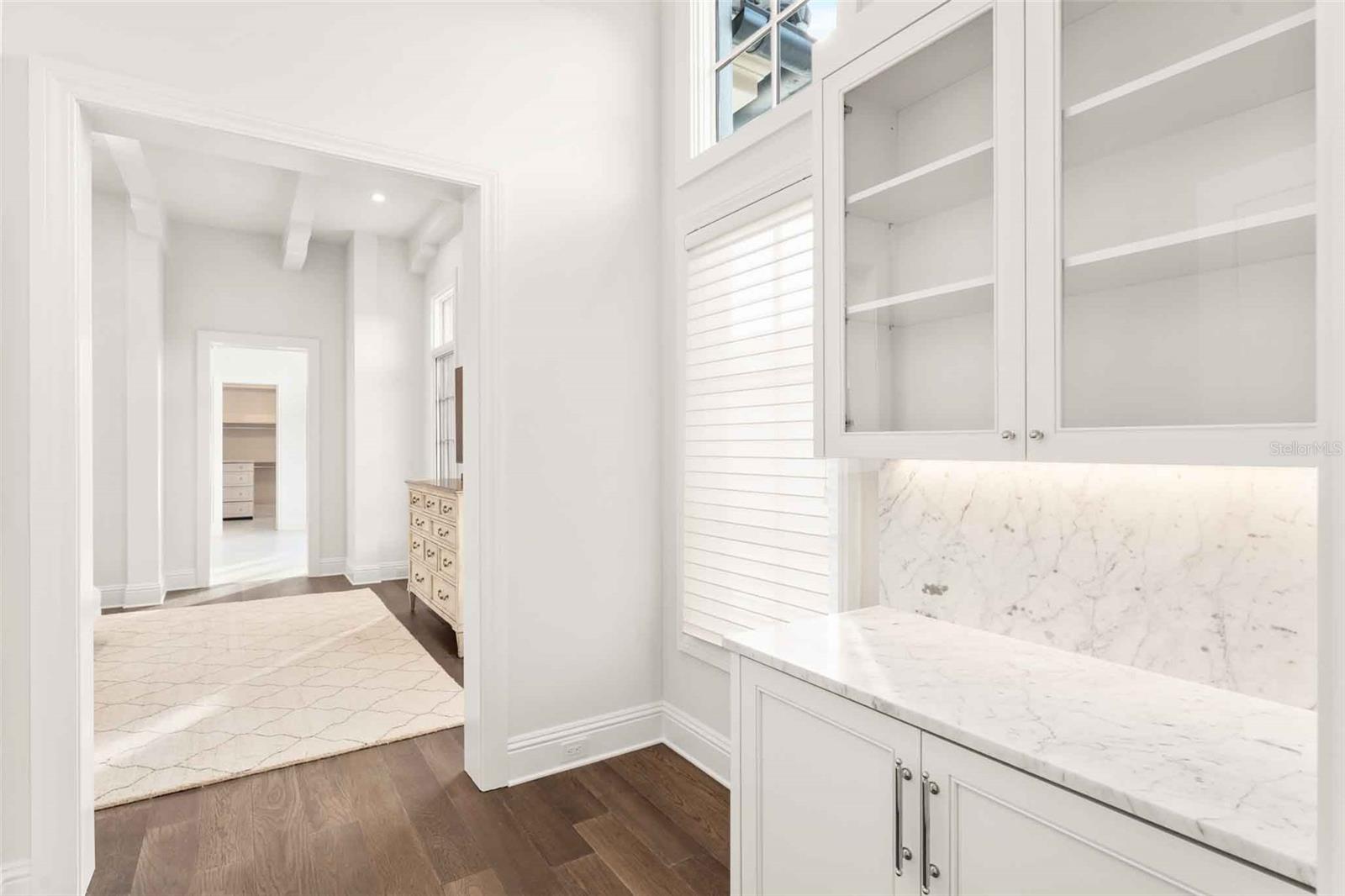 O6363272 Property Photo