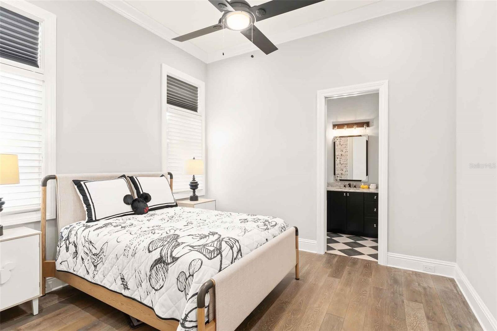 O6363272 Property Photo