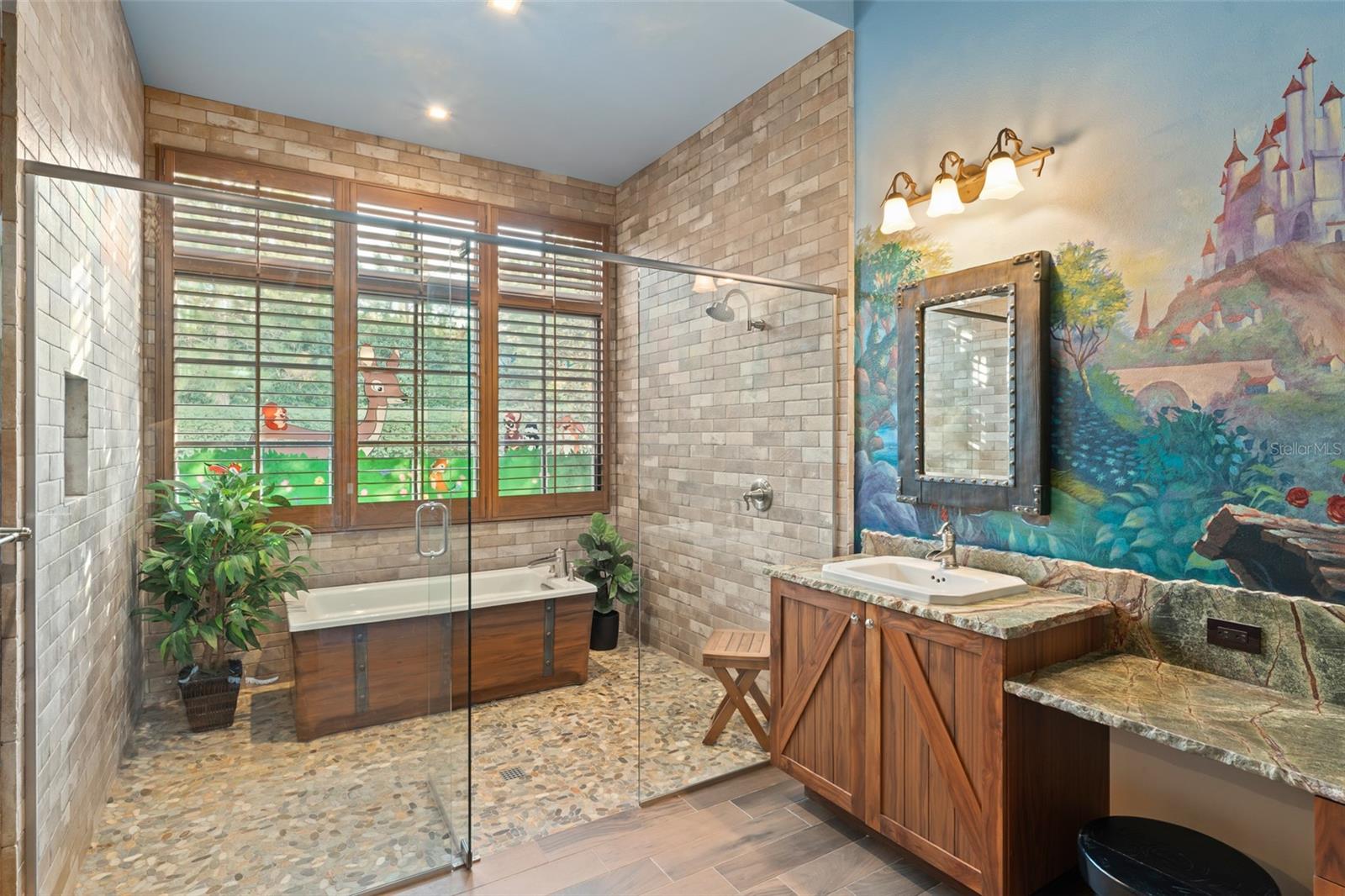 O6363272 Property Photo