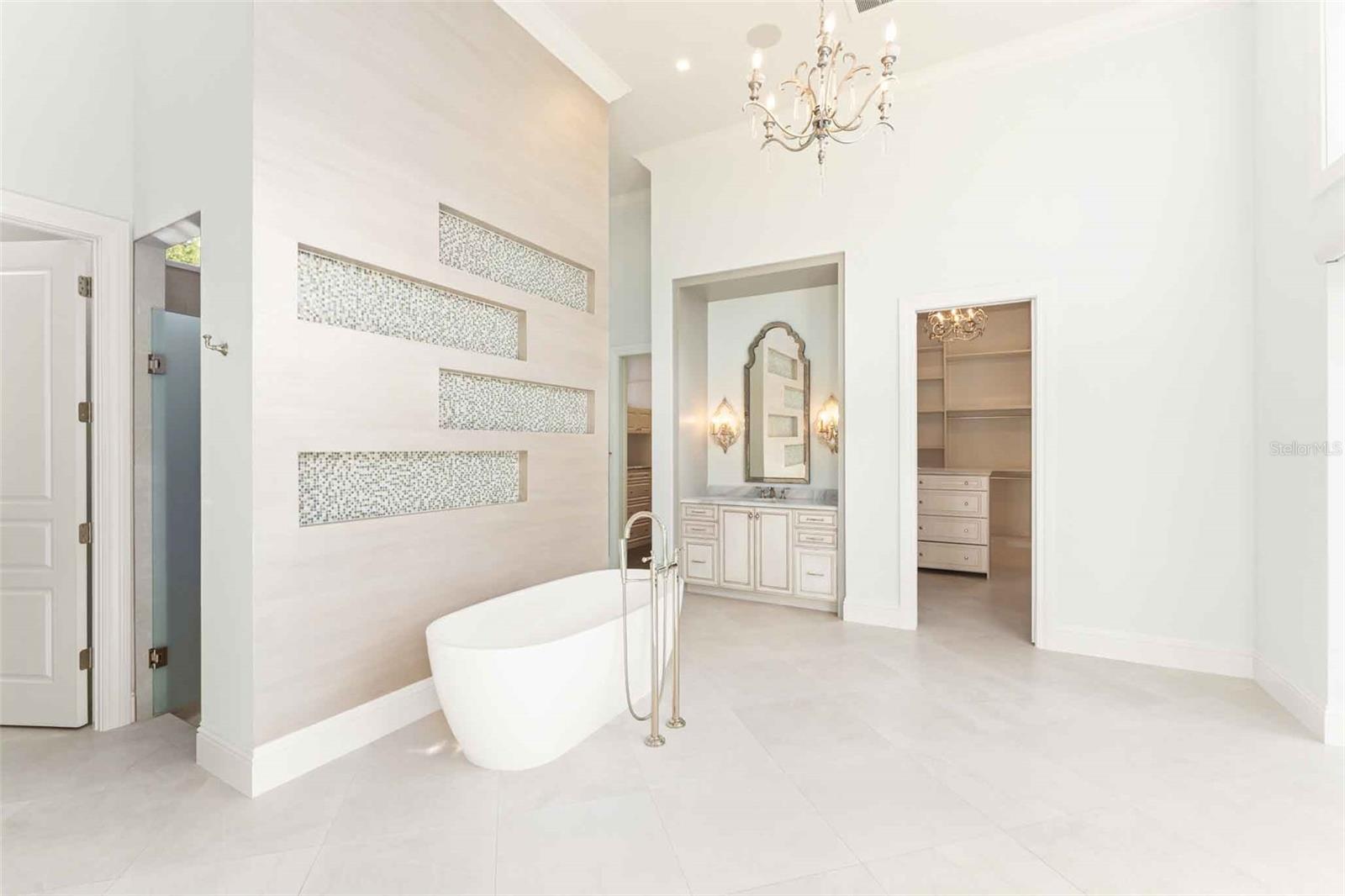 O6363272 Property Photo