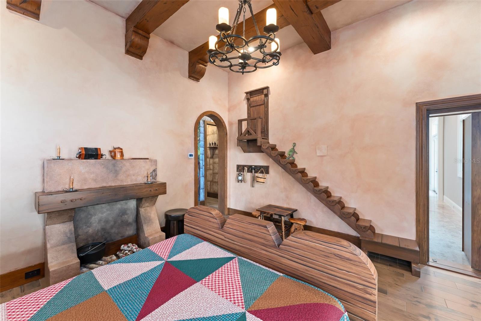 O6363272 Property Photo