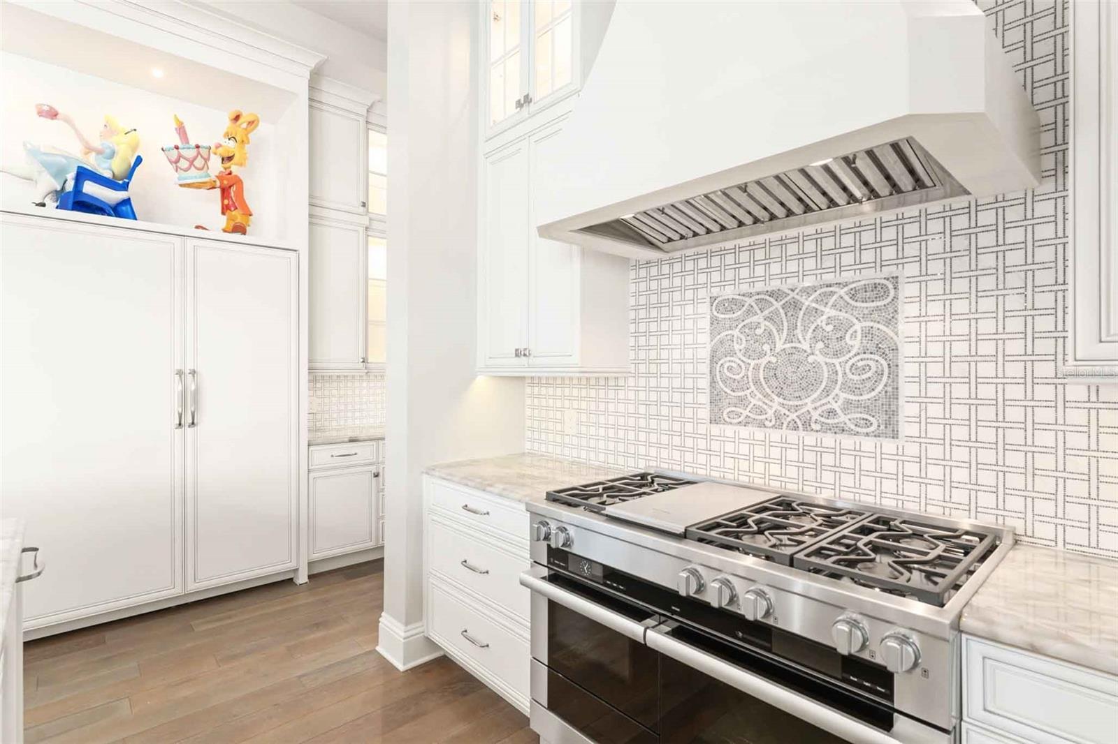 O6363272 Property Photo