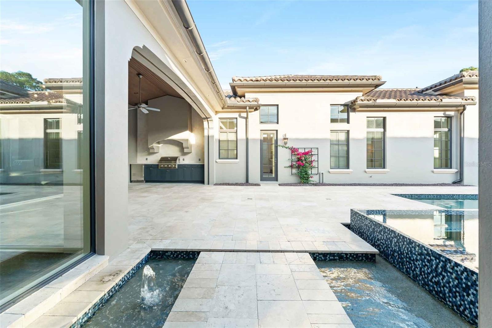 O6363272 Property Photo