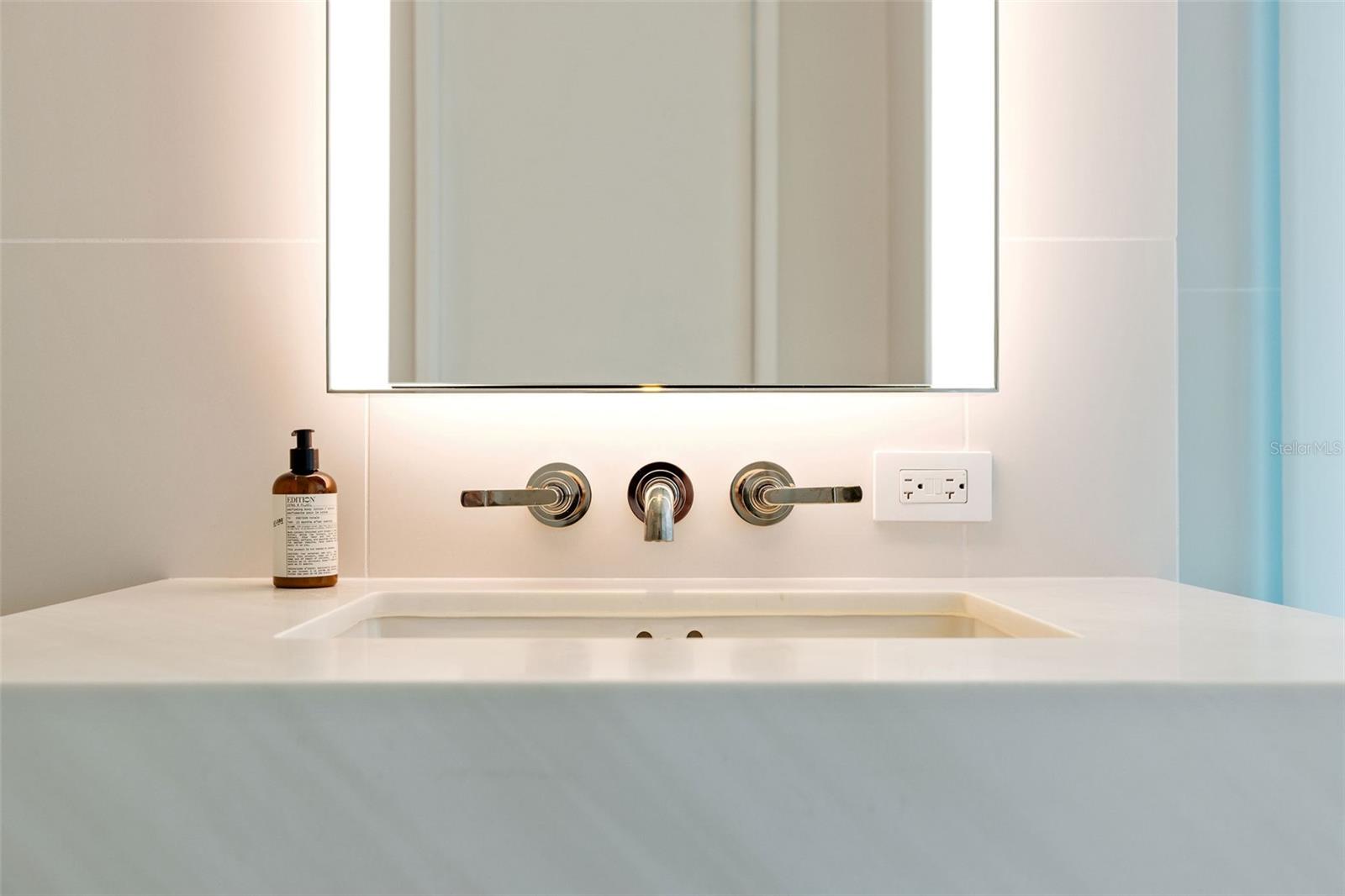 TB8451475 Property Photo