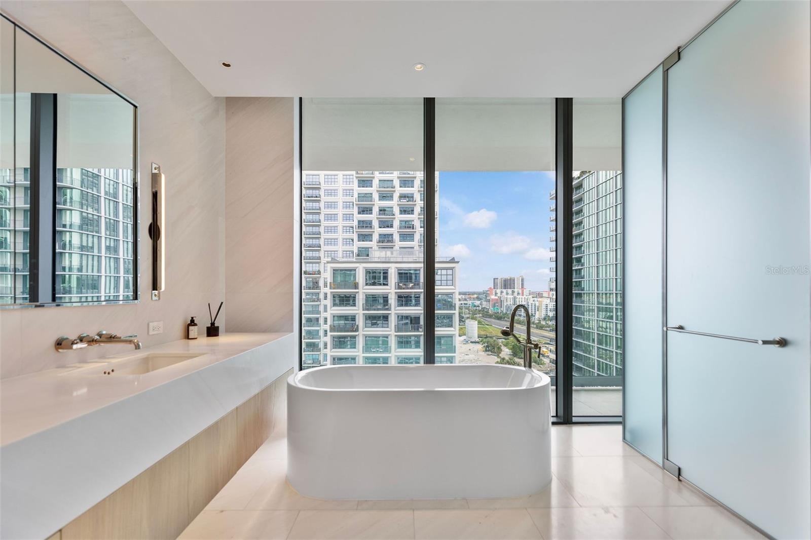 TB8451475 Property Photo