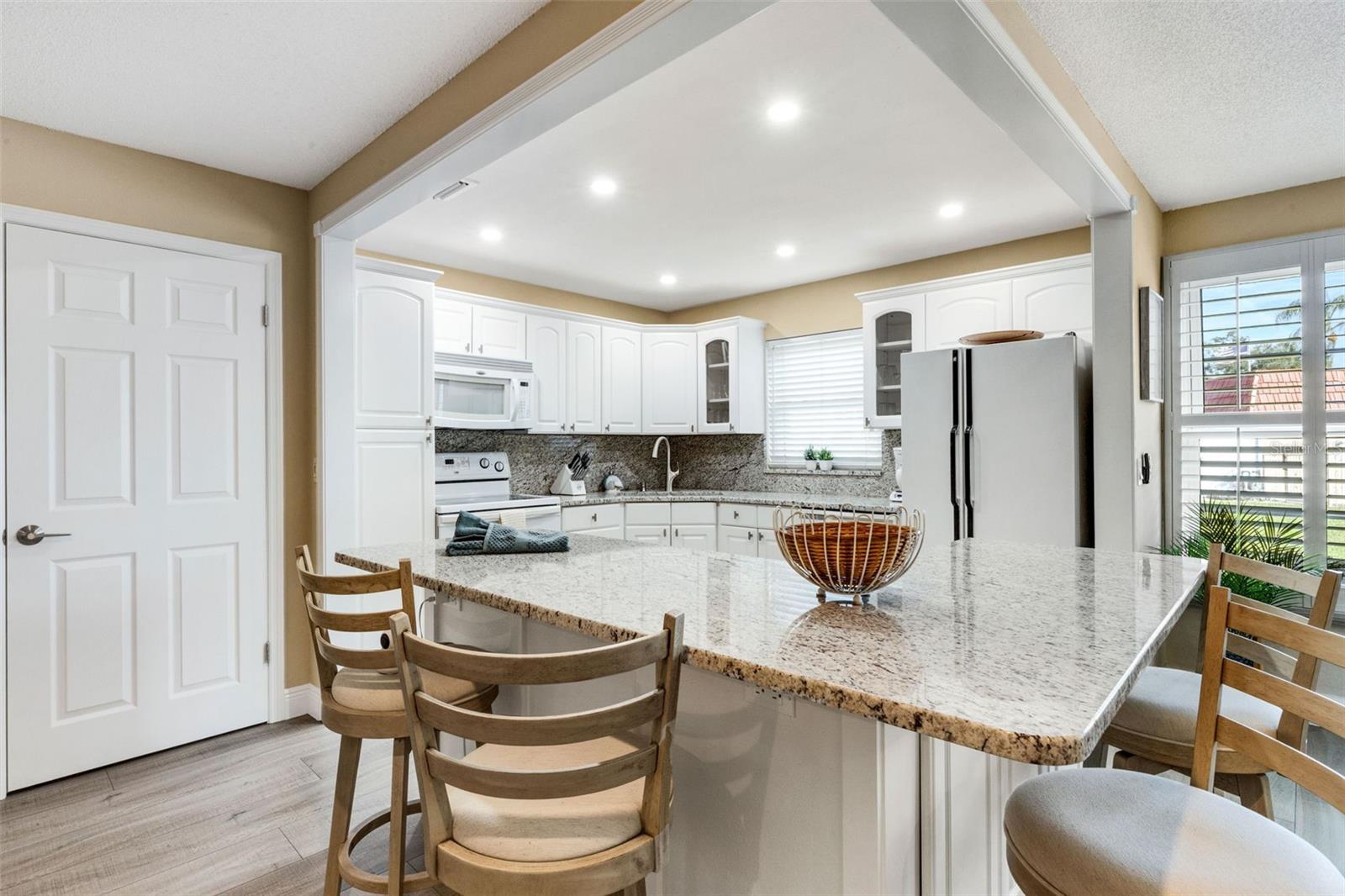 Island Kitchen With Breakfast Bar