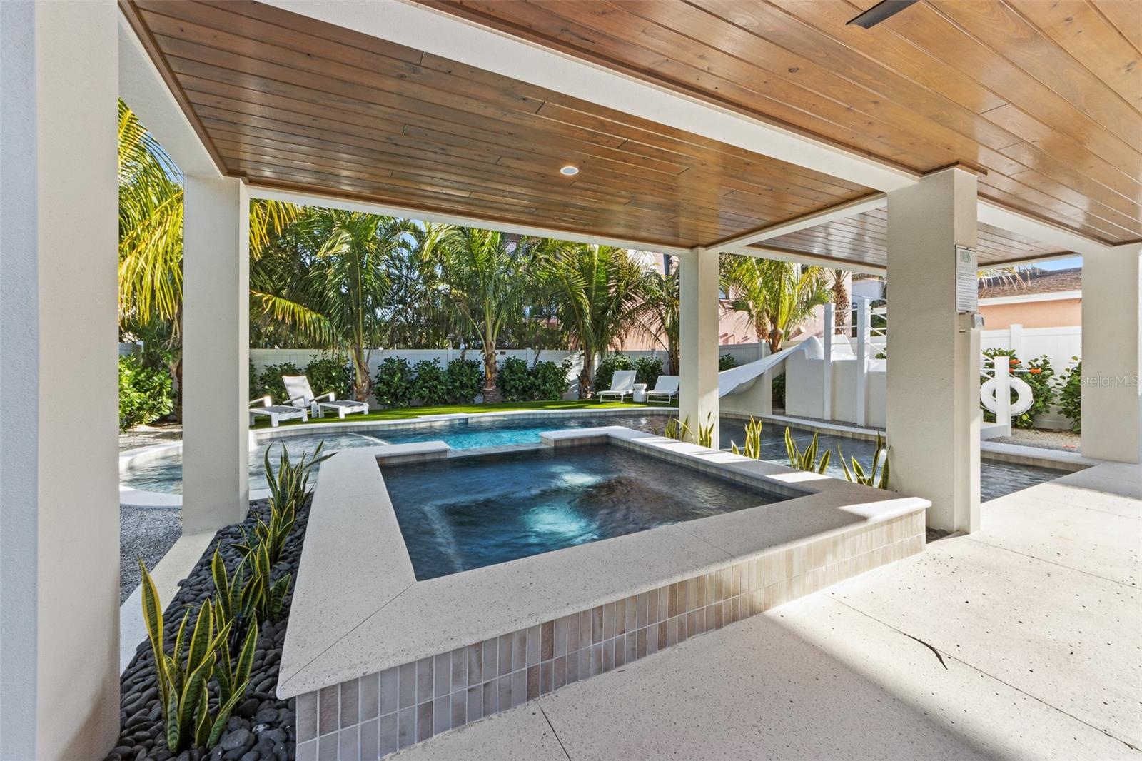 A4673373 Property Photo