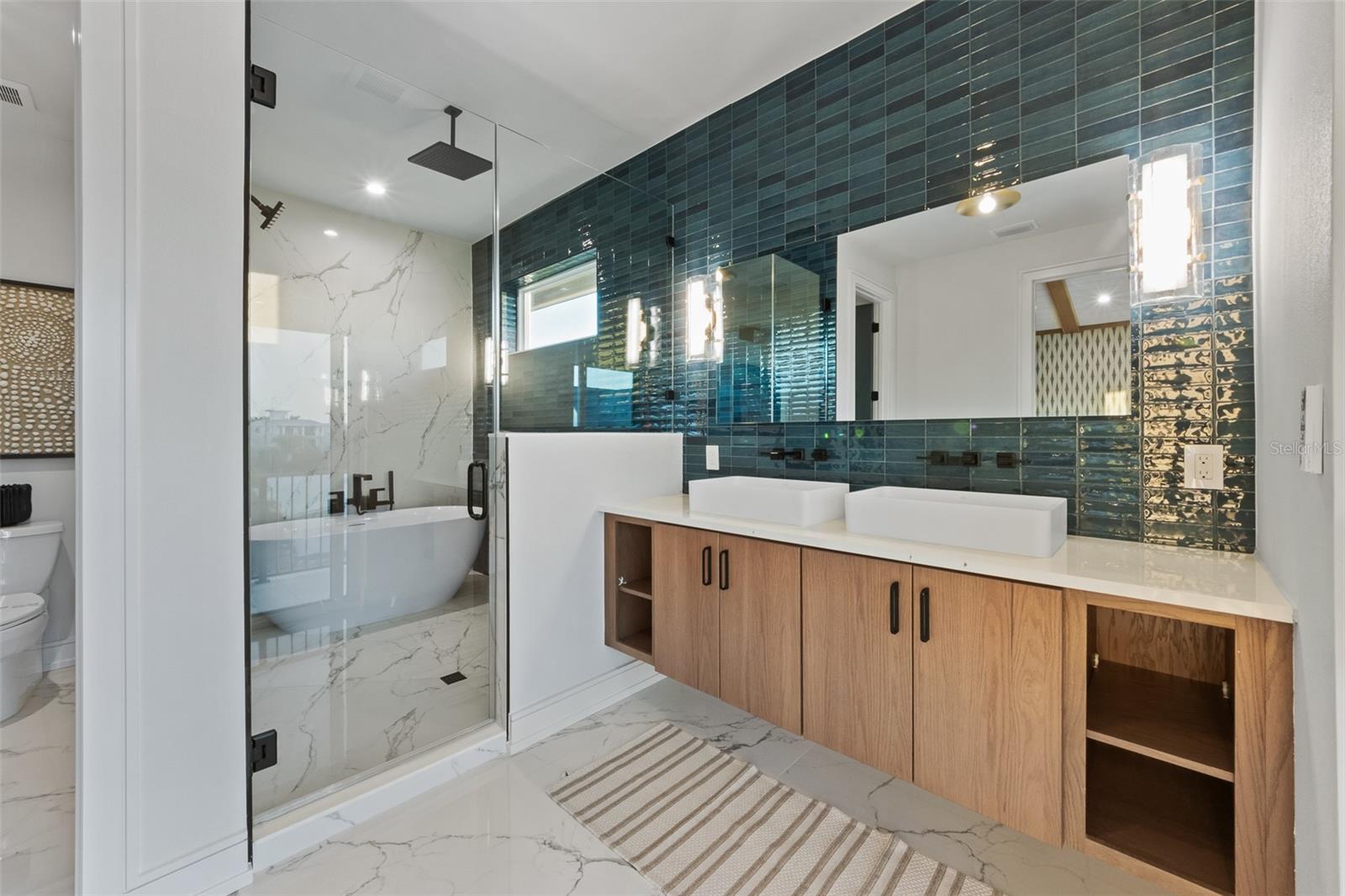 A4673373 Property Photo