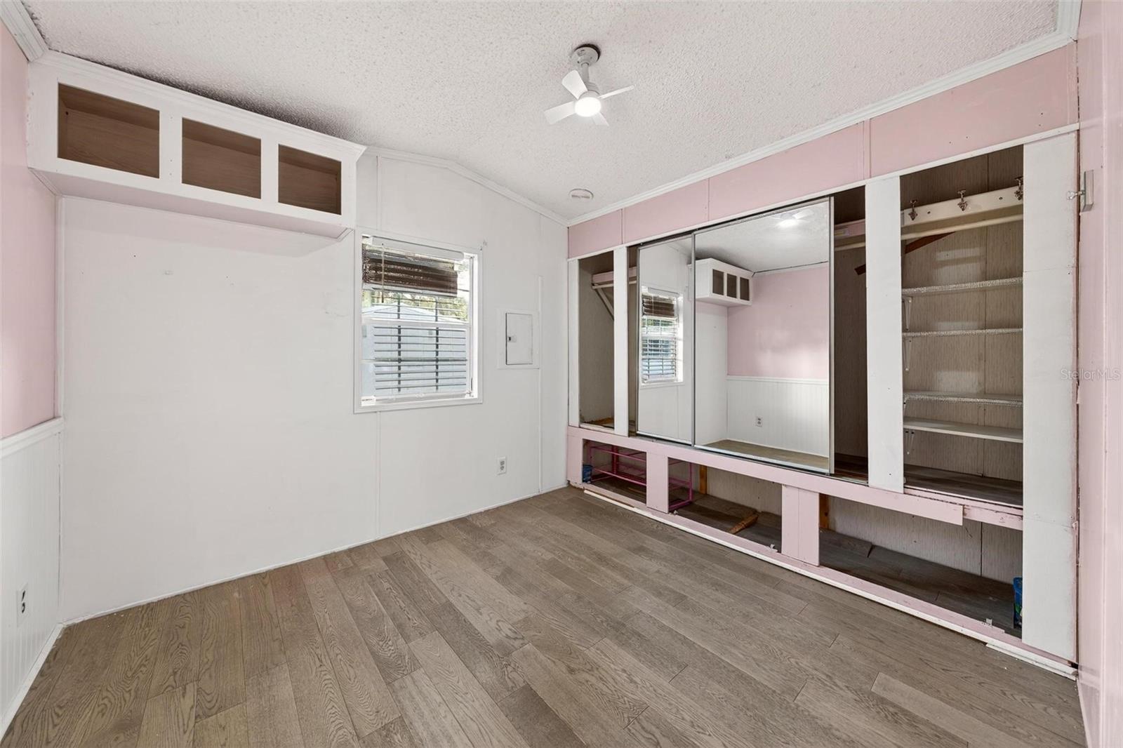 TB8451531 Property Photo